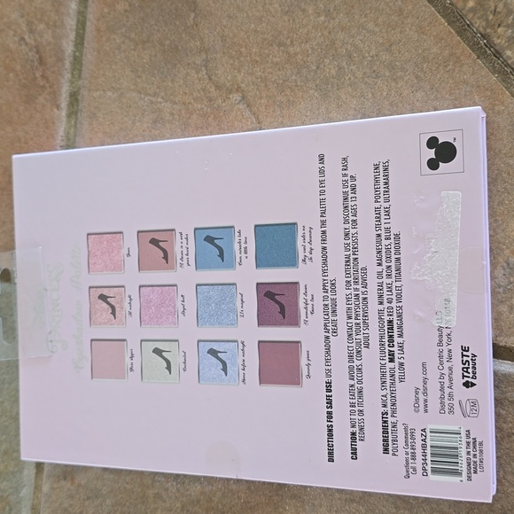Disney Princess Cinderella Pink and Blue Palette - Picture 2 of 4